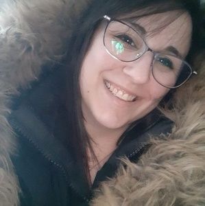 Meet your Posher, Roxanne